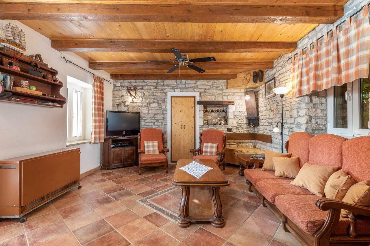 Holiday Home Ana Kanfanar Exterior foto